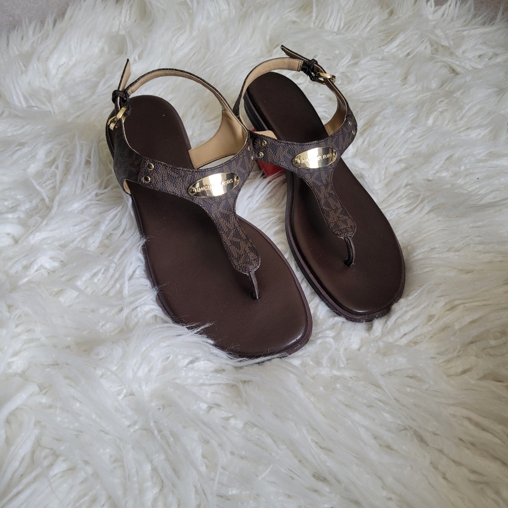 Michael Kors Mk Plate Thong Sandals - Picture 2 of 11